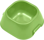 Van Ness 20 ounce plastic pet dish showing wide no tip base