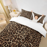 Matching animal print pillowcase included in the Erosebridal twin bedding package