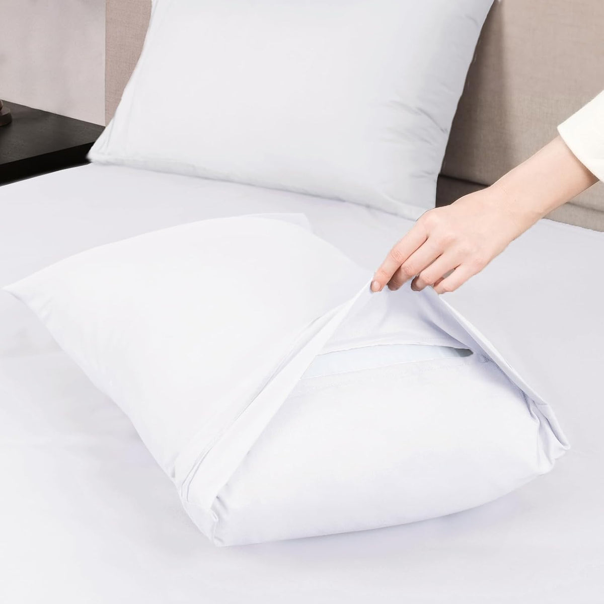 Mejoroom white standard pillowcases close up