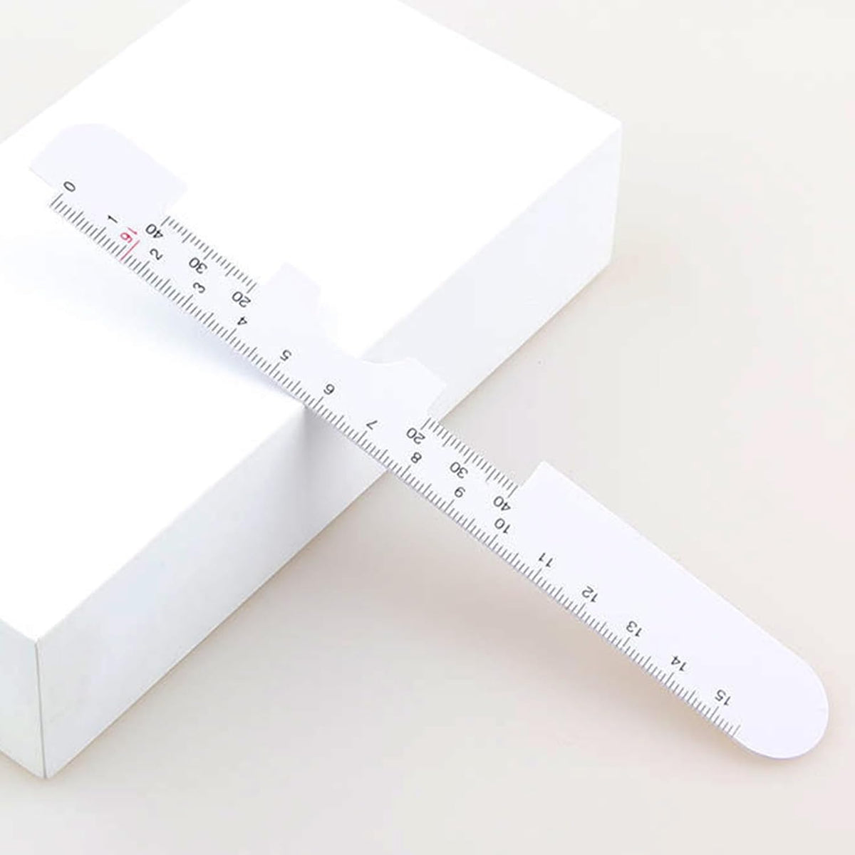 UOMIO eye measurement tool dimension layout