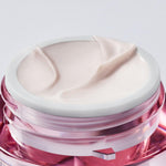Texture of Estee Lauder Resilience Multi-Effect Tri-Peptide Eye Cream