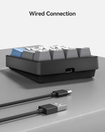 Kisnt KN17 hot swappable numpad showing switch socket detail