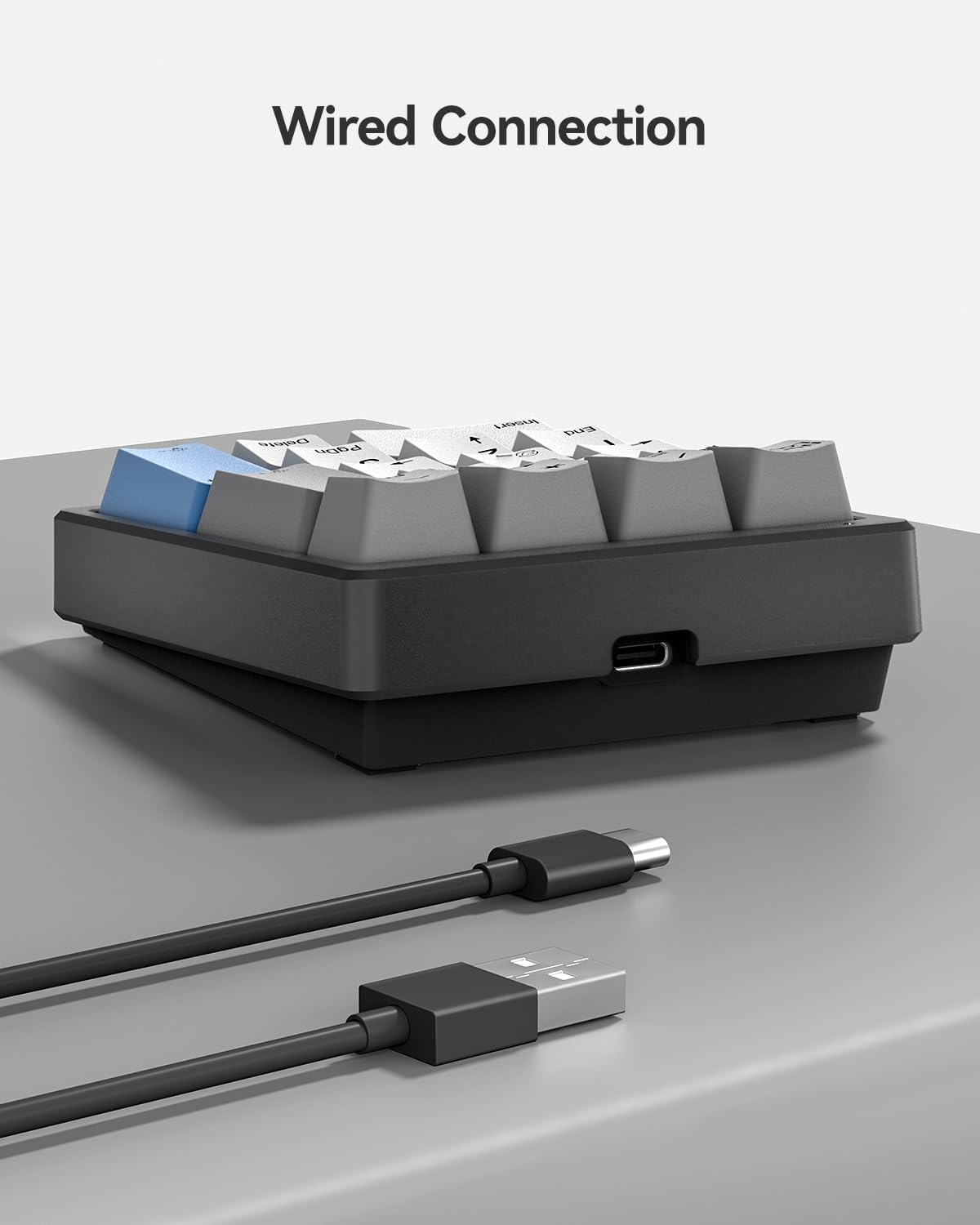 Kisnt KN17 hot swappable numpad showing switch socket detail