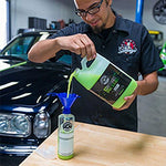 Chemical Guys sixteen ounce clear detailing spray bottles showing the adjustable natural sprayer head.