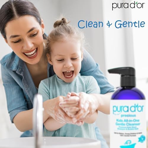 Pura D'or Kids cleanser bottle with blue cap detail