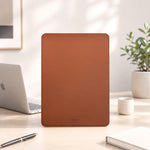 Comfyable brown case holding macbook