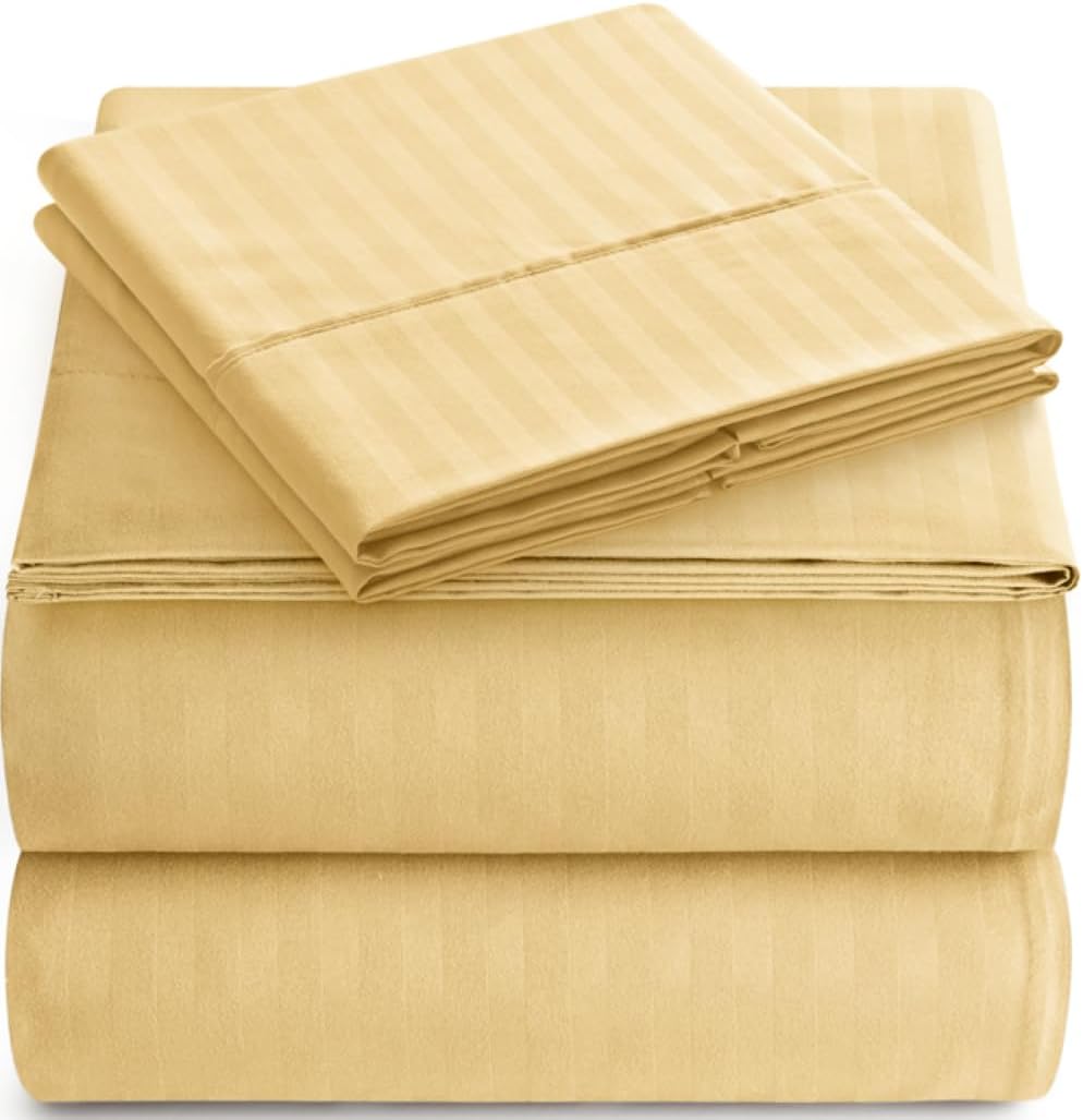 Elaine Karen deep pocket elastic band stretch demonstration