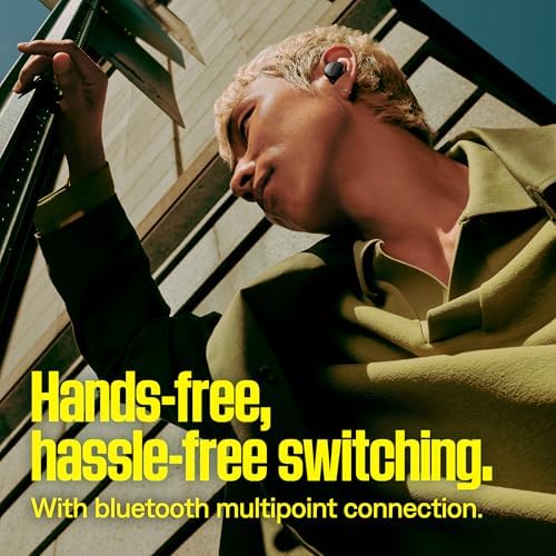 Bose QuietComfort Earbuds lifestyle usage shot