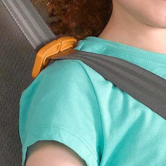 Chicco child safety car seat built in carry handle view for easy vehicle transfer