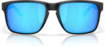 Oakley Holbrook XXL lifestyle wear display