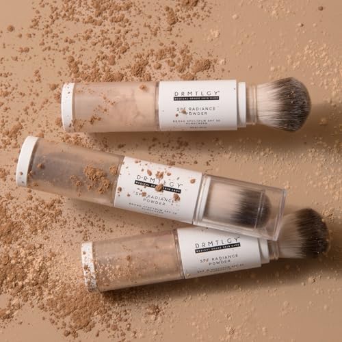 Broad spectrum SPF 30 powder with hyaluronic acid for hydrated matte skin