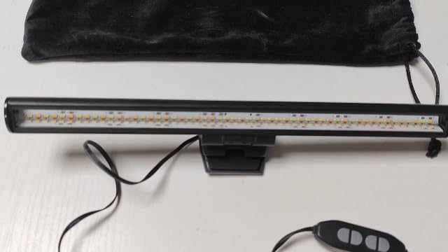 Wodgreat travel friendly lightweight LED screen lamp side profile on laptop bezel