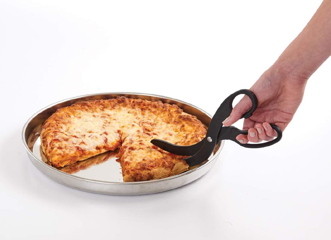 Fante's Cousin Gilda's Pizza Chef's Scissors cutting pizza on pan