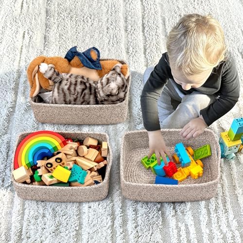 Goodpick small baskets for gifts empty packing hamper close up