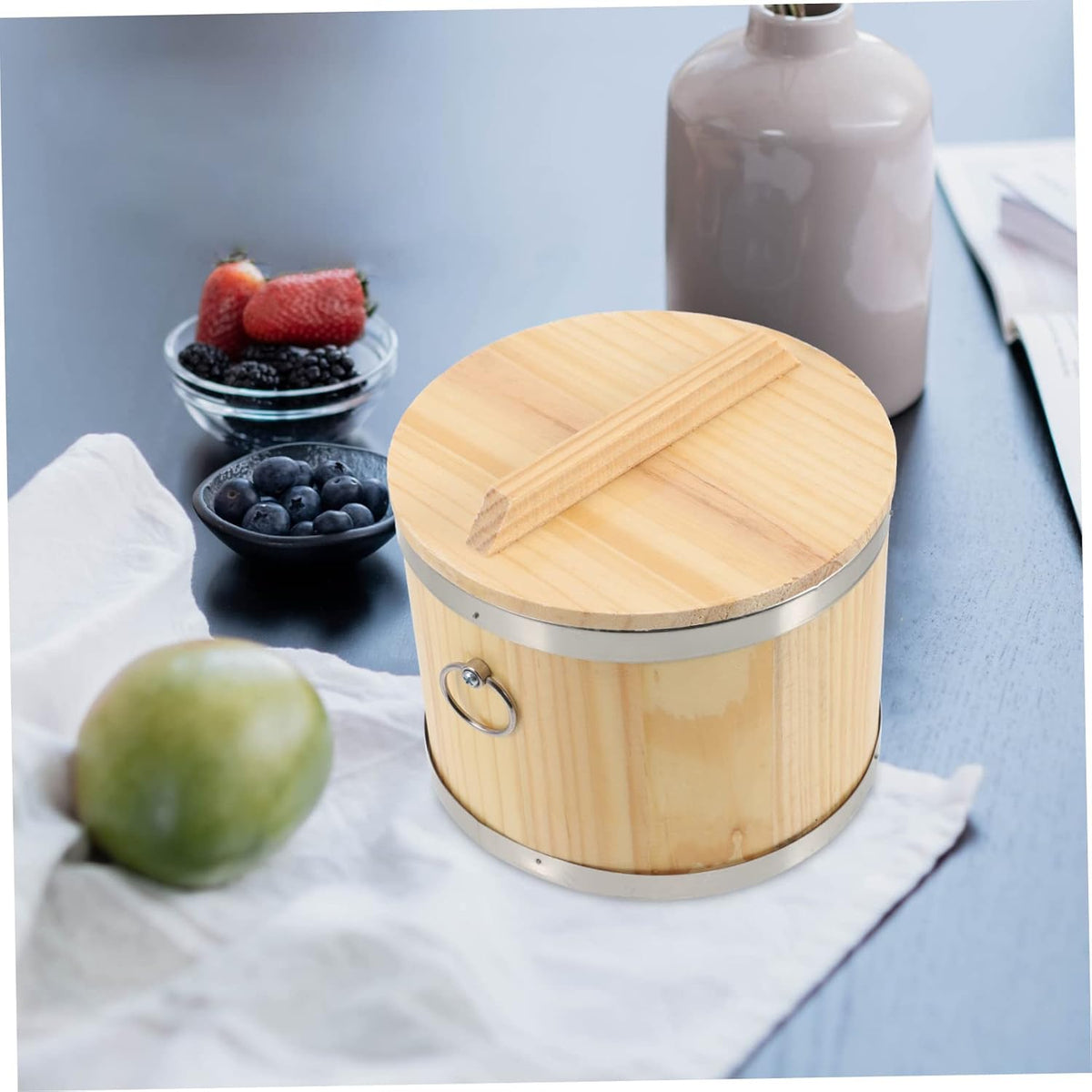 Holidyoyo wooden rice tub showing stainless steel bands