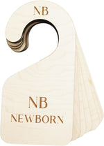 Baby clothing hangers and size dividers set layout