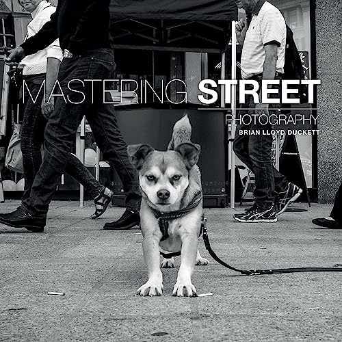 Mastering Street Photography - Image 2