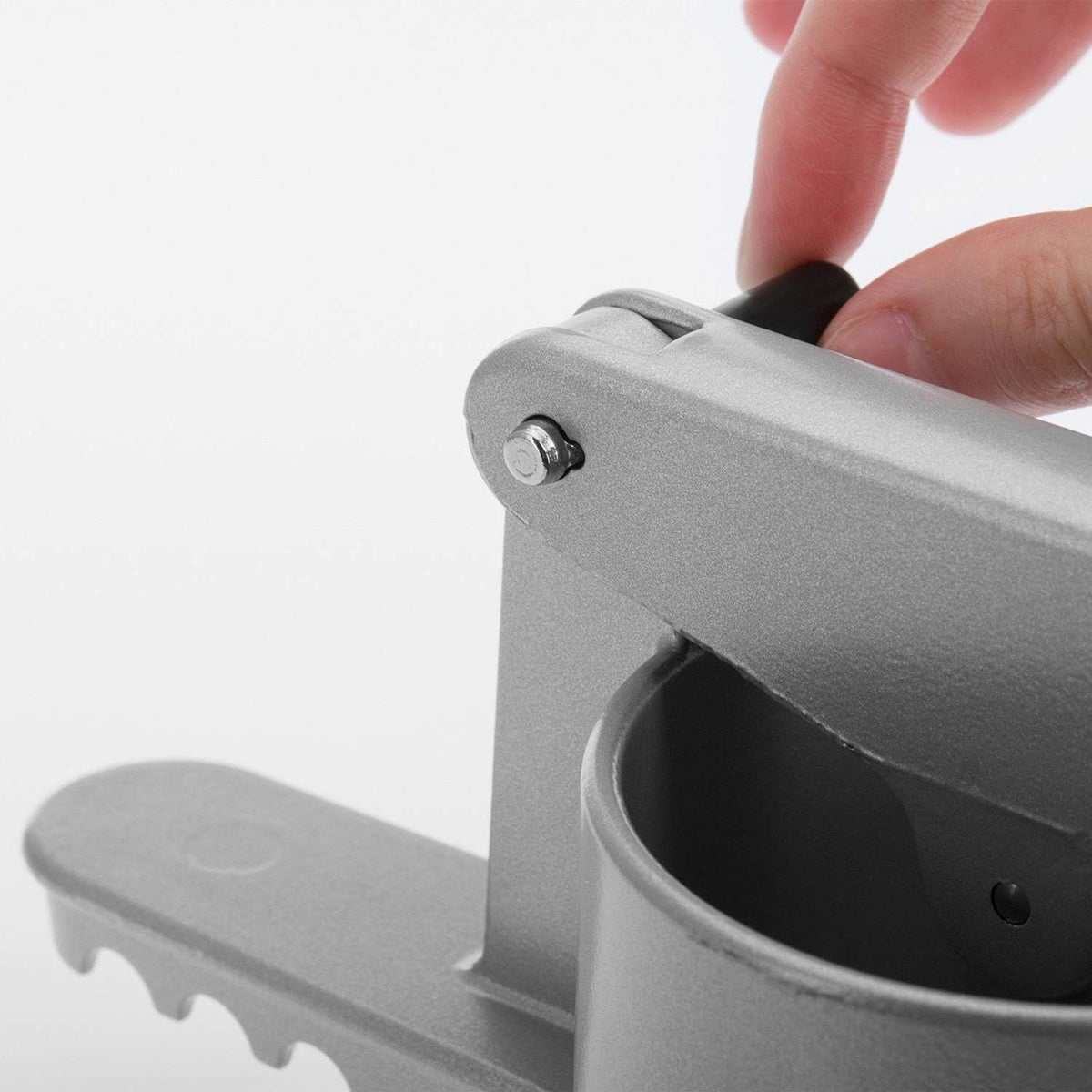 Westmark kitchen gadget demonstrating pot support notches