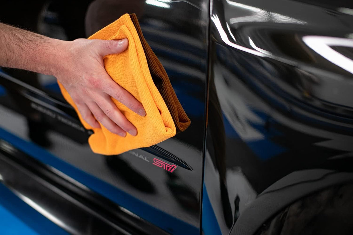 The Rag Company microfiber towel showing edgeless border design