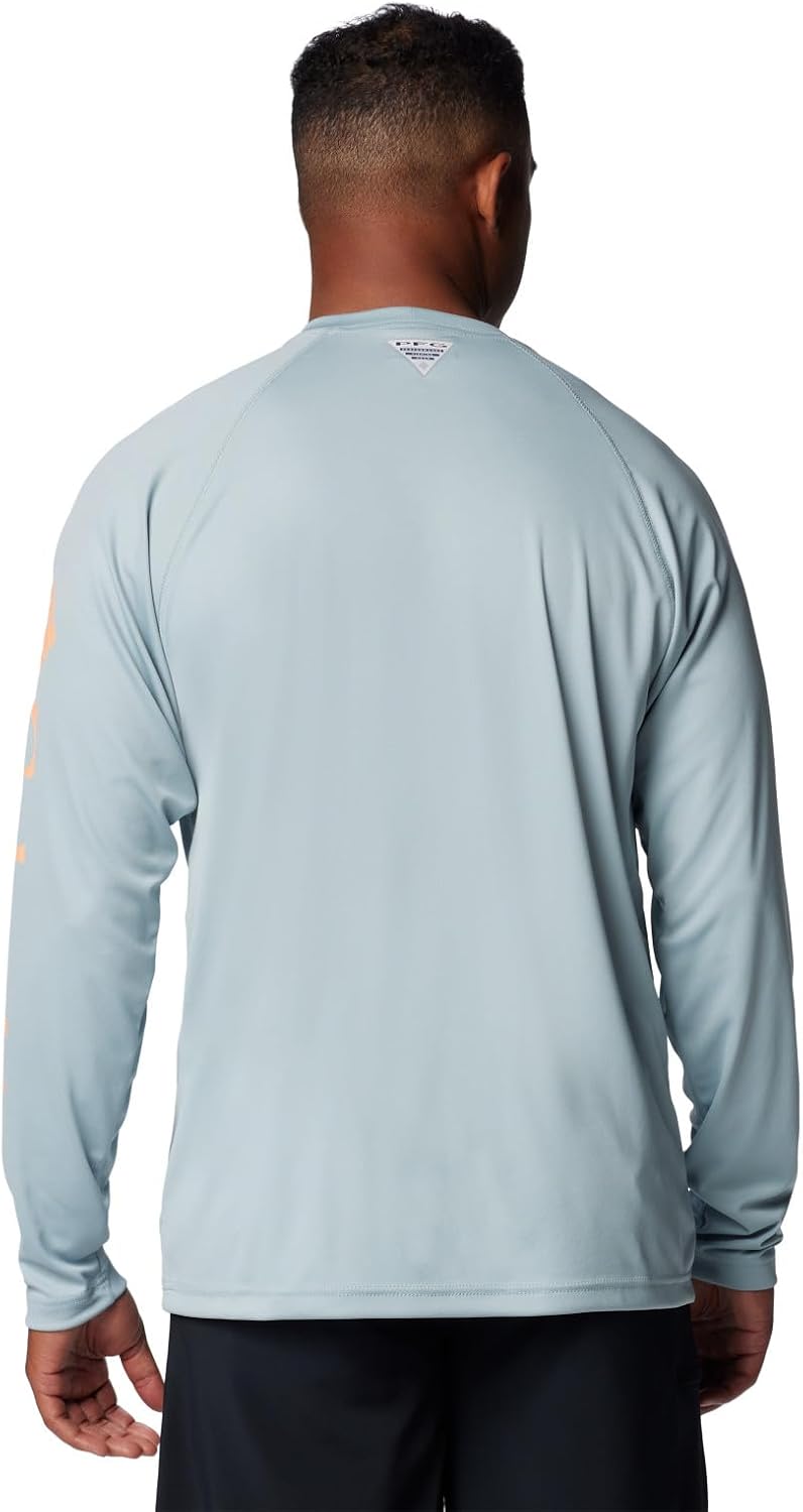 Columbia Men's PFG Terminal Tackle Long Sleeve Shirt chest logo detail.