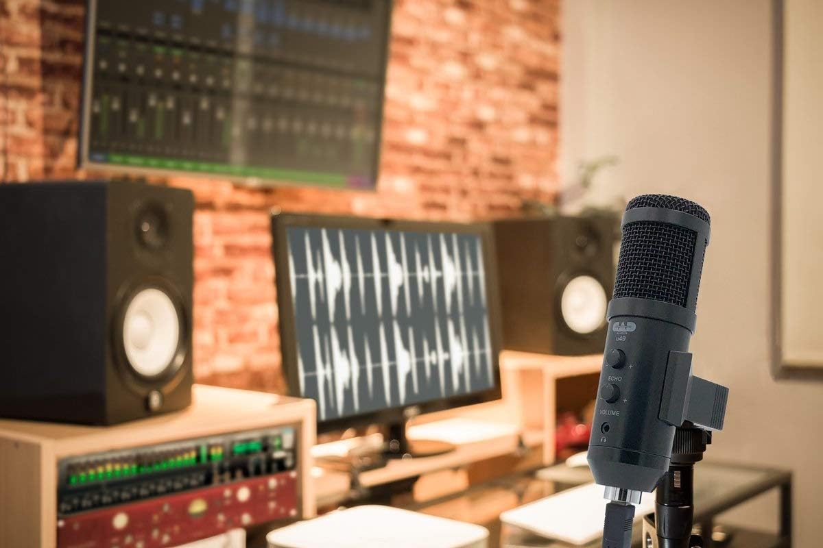 CAD Audio U49 USB microphone angled view for content creators