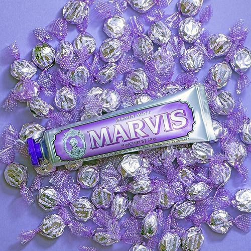 Close up of the vintage cap and purple details on the Jasmin Mint oral care product