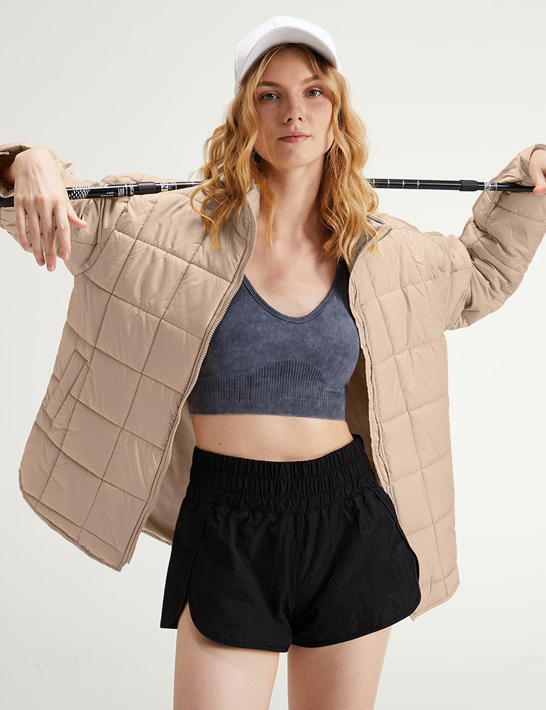 Gacaky baggy puffer jacket zipper detail