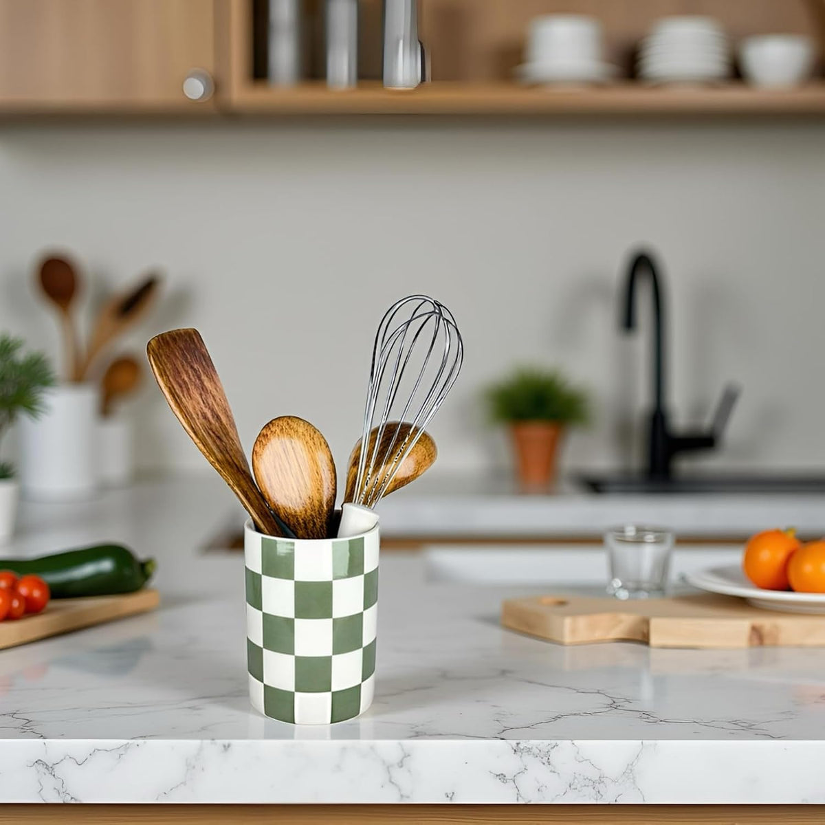 Nakor Home decorative ceramic vase setup on dining table