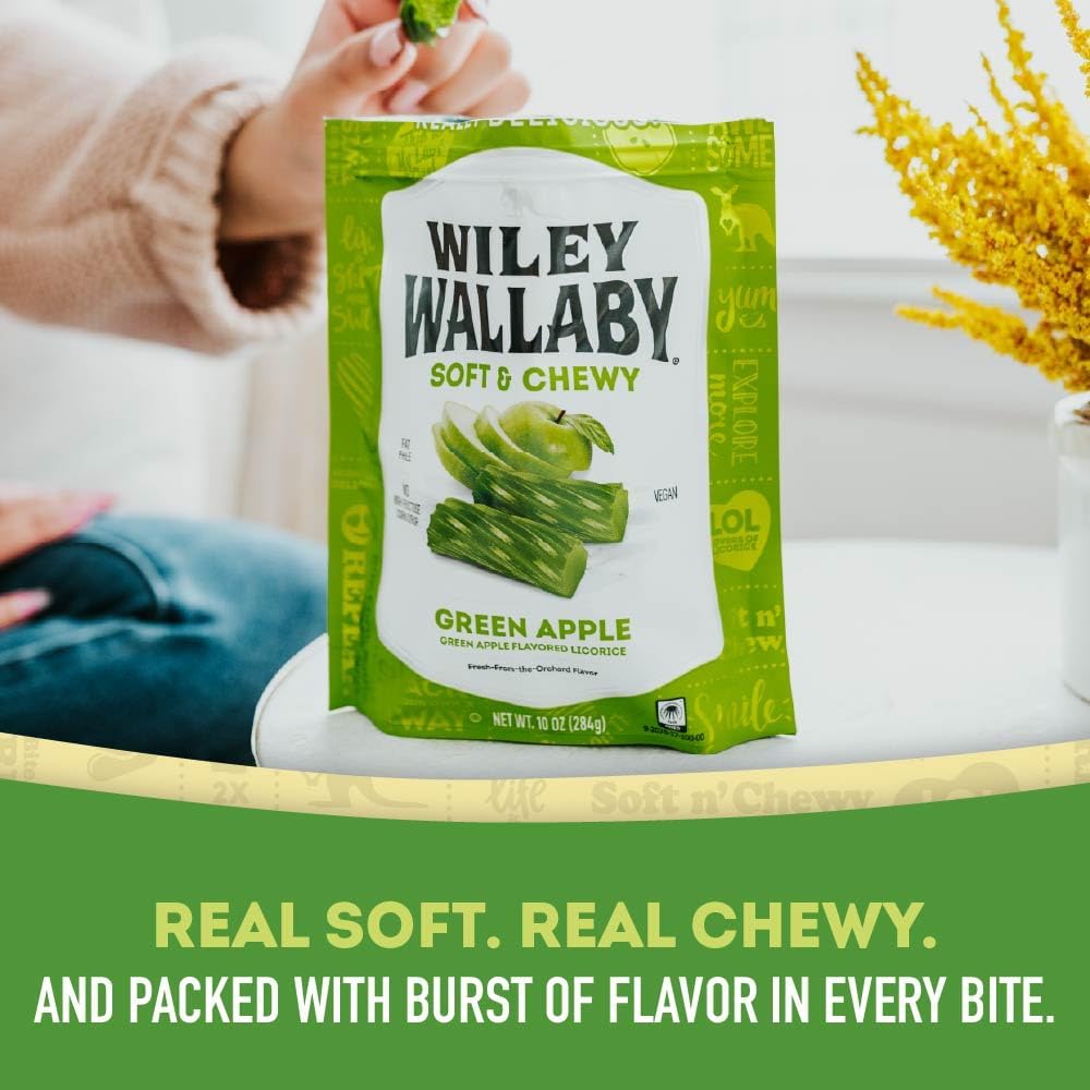Premium fat free green apple gourmet licorice candy twists