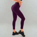 Walifrey workout apparel lifestyle shot in gym