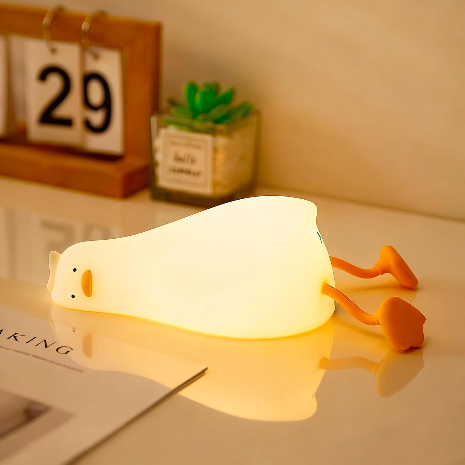 Yr Yrhh-pet Existential Crisis Duck Lamp front view