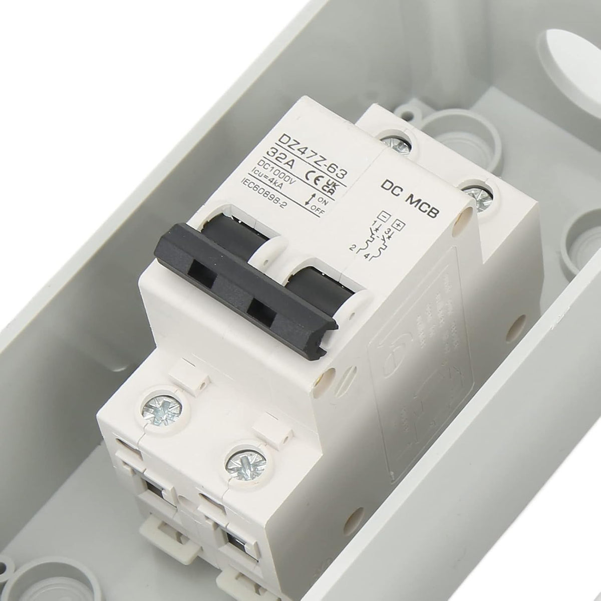 flexman DZ47Z 63 circuit breaker installed in solar grid system