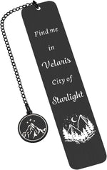 Paginafr Velaris metal bookmark front view showing engraved quote and charm