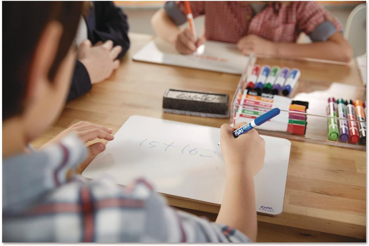 Expo 4 count black dry erase markers angled display