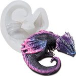 FUNSHOWCASE dragon mold shown with fondant cake decorating application