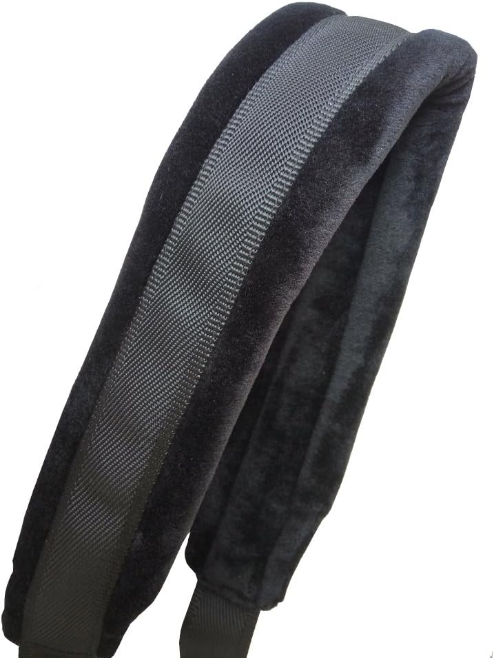 Xinlinke saxophone strap displayed with an alto saxophone