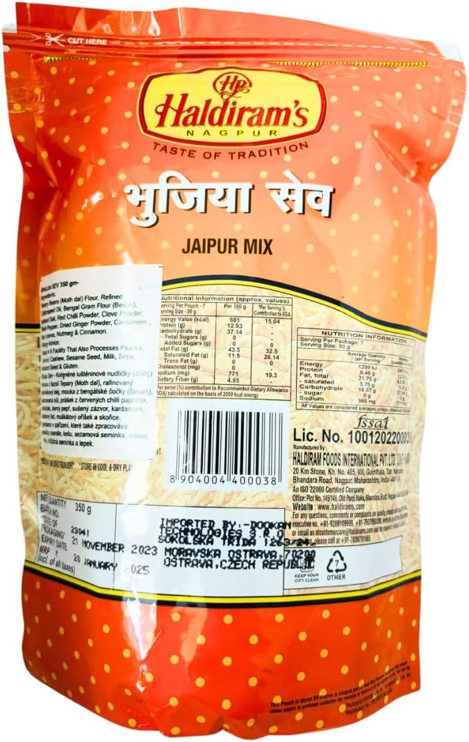 Close up shot of crunchy textured Haldiram's Nagpur Bhujia Sev