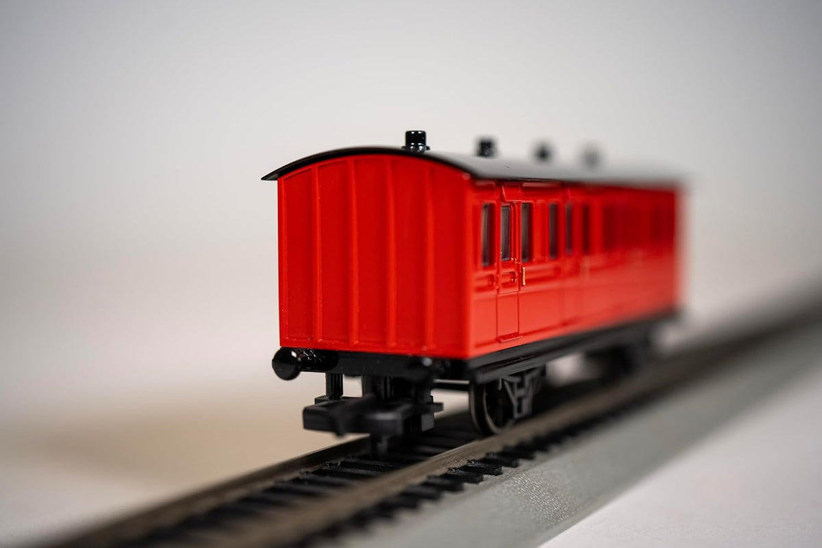Bachmann industries red coach roof and chassis details