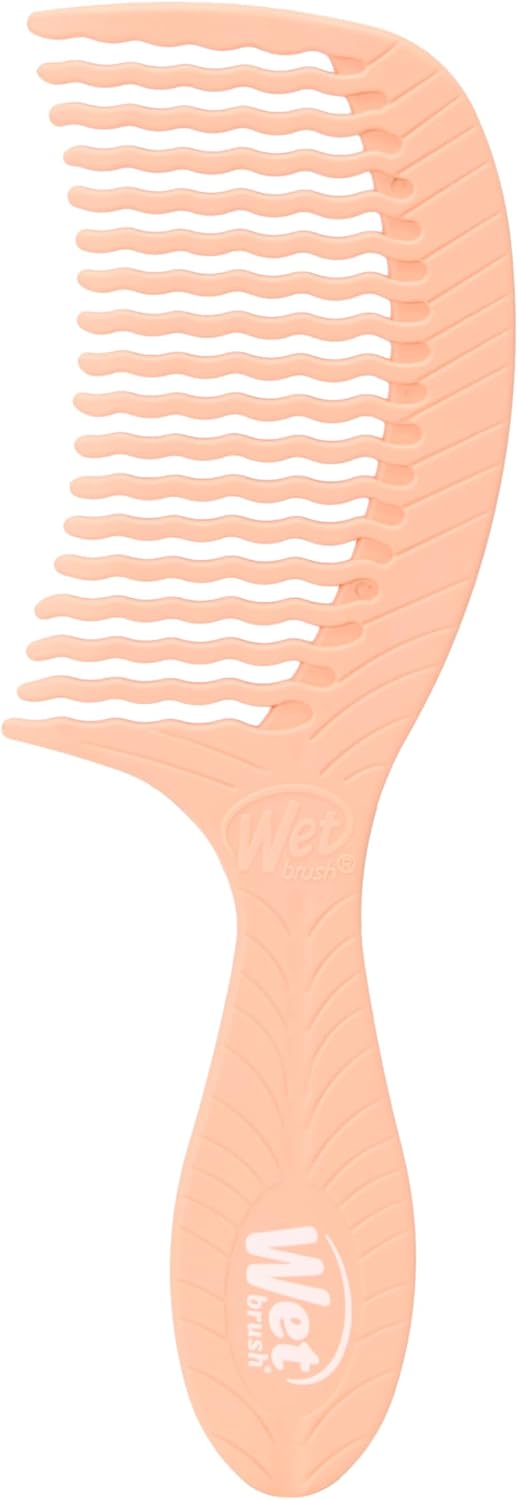 Wet Brush hair detangler comb teeth detail