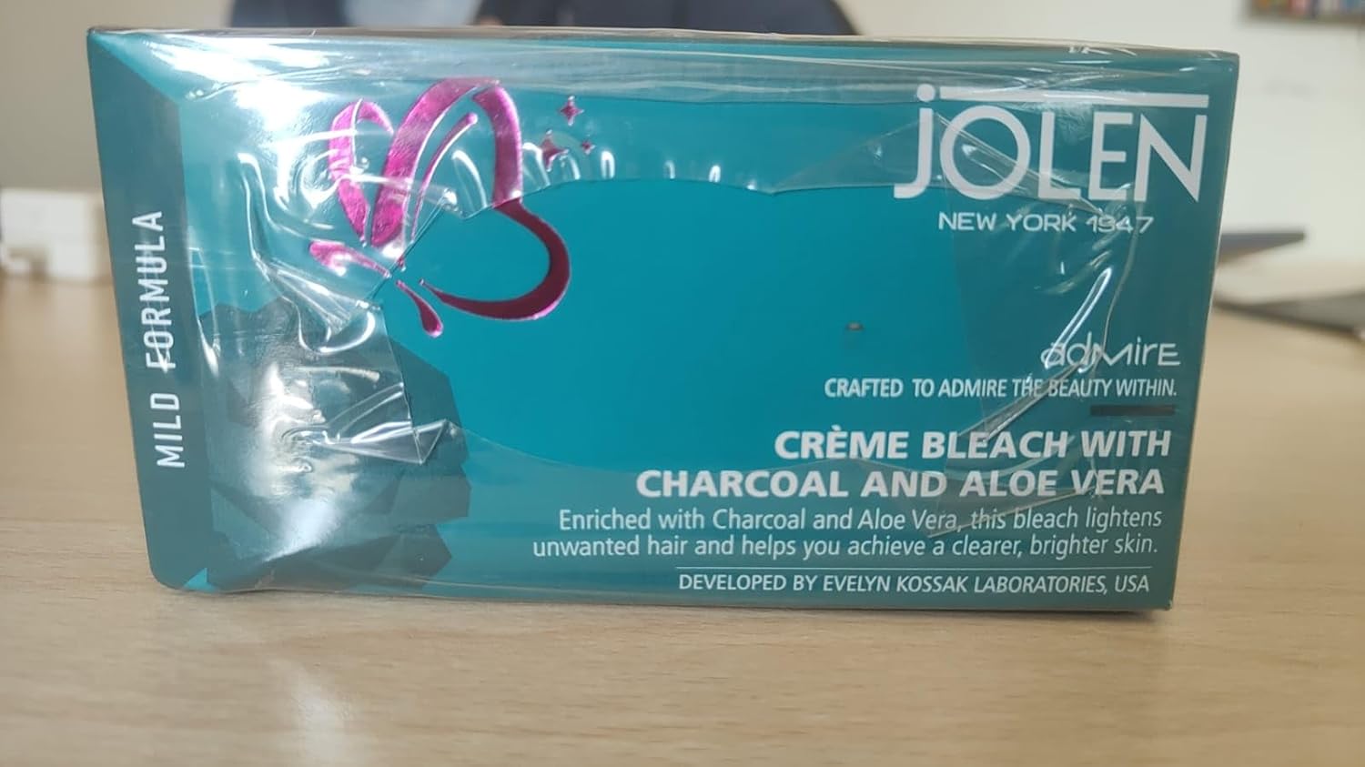 Jolen New York Creme Bleach with Charcoal and Aloe Vera, 247gm - Image 1