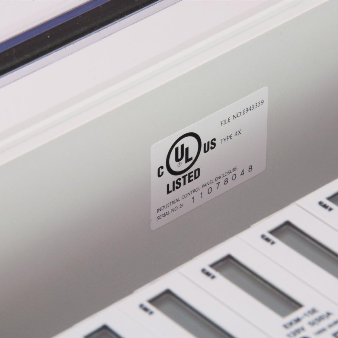 Clear polycarbonate lid detail highlighting UV-stabilized transparent panel.