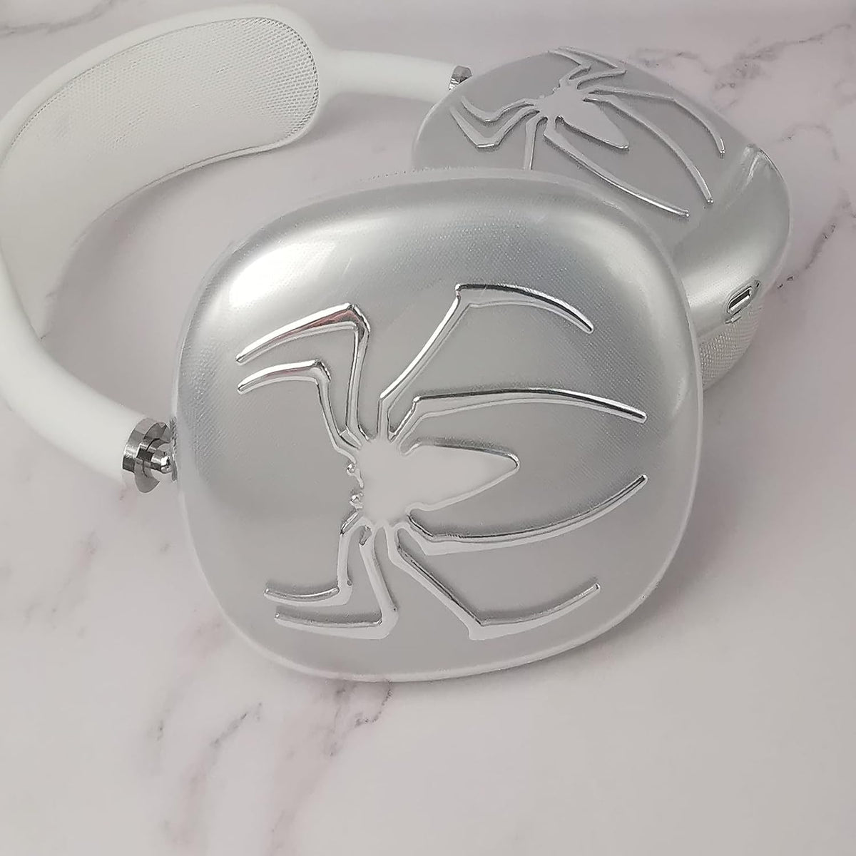 MORWLAT clear TPU soft case angled display for Apple AirPods Max