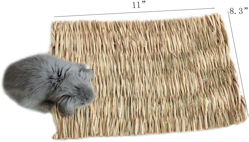 Close up view of natural handwoven straw texture on Hamiledyi mat