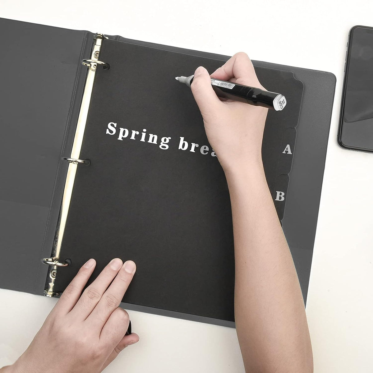 Homakover Kraft paper dividers 3-hole punch detail