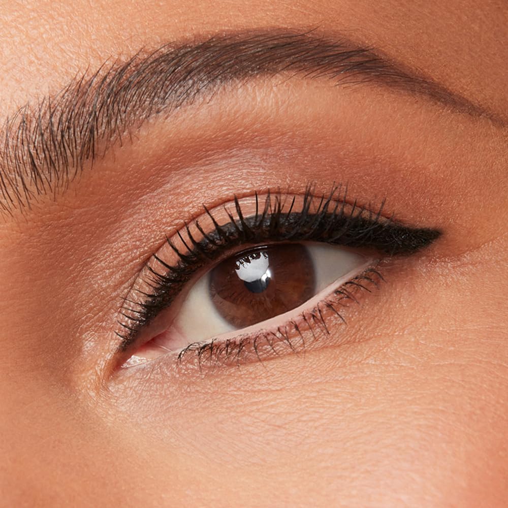 Estee Lauder luxury long wear eyeliner duo pencil on a clean beauty background