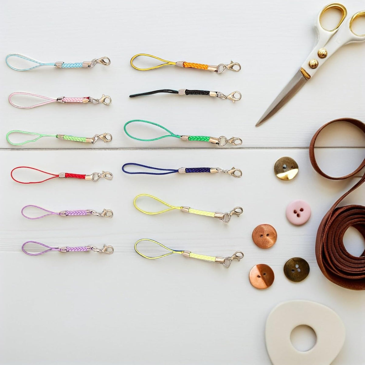 Healifty 15 pieces phone lanyards set display