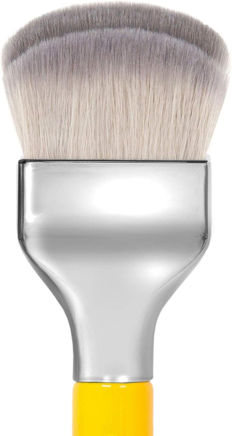Bdellium Tools makeup brush dual bristle head close up