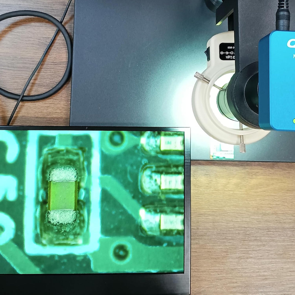 QAREQU digital microscope camera mounted on laboratory equipment