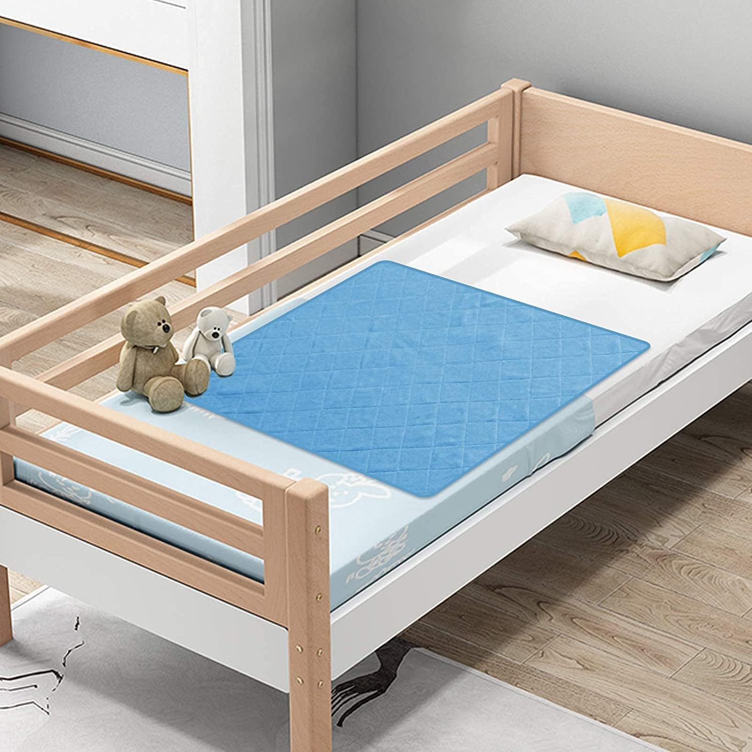 Coldwind baby waterproof mattress pad front view