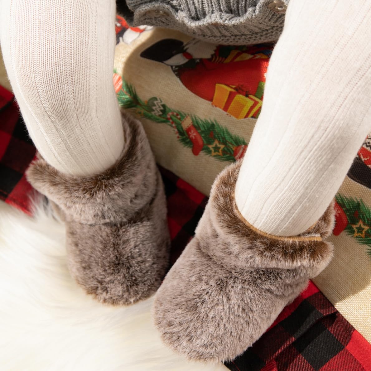 Zoolar baby winter booties side profile with plush ankle trim
